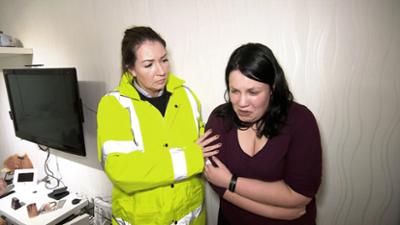 Der Blaulicht Report: Folge 77: Rollerfrau flieht vor nacktem Mann