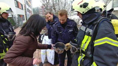 Der Blaulicht Report: Folge 39: Brennende Babyflasche offenbart Beziehungsdrama