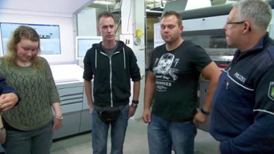 Der Blaulicht Report: Folge 32: Mann steht in Windeln am Pranger