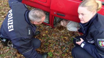 Der Blaulicht Report: Folge 17: Schüsse auf Auto verursachen Unfall