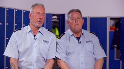 Der Blaulicht Report: Folge 9: Der Taschendiebstahl / Der Autokauf