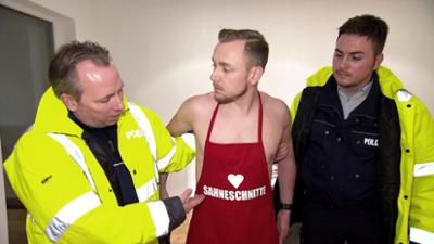 Der Blaulicht Report: Folge 84: Frau erwischt halbnackten Stalker in Küche