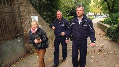 Der Blaulicht Report: Folge 15: Leerer Kinderwagen versetzt Frau in Panik