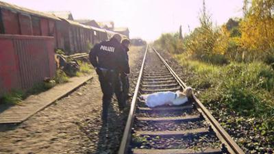 Der Blaulicht Report: Folge 19: Braut liegt bewusstlos auf Bahnschienen