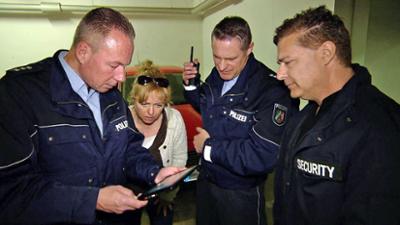 Der Blaulicht Report: Folge 81: Seniorin verschwindet aus Tiefgarage / Mutter klaut in Jungen-Umkleide