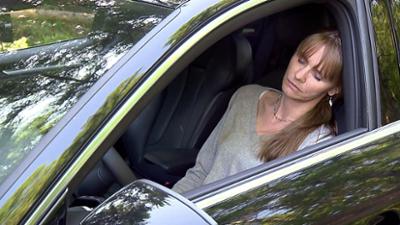 Der Blaulicht Report: Folge 3: Blutverschmierte Frau im Auto stellt Polizisten vor Rätsel