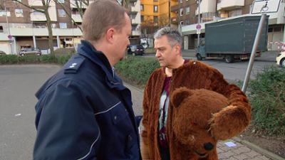Der Blaulicht Report: Folge 63: Sofaflecken führen zu Ehekrach