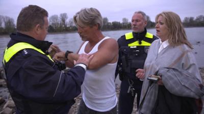Der Blaulicht Report: Folge 11: Striptease am Rhein / Die Schnäppchenjagd