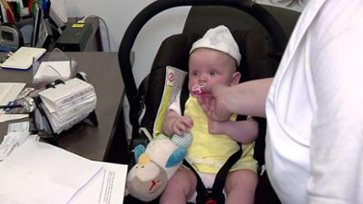 Der Blaulicht Report: Folge 14: 16-Jährige setzt Baby auf Toilette aus