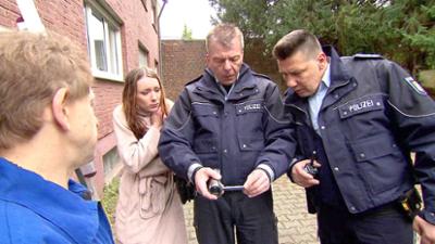 Der Blaulicht Report: Folge 35: Fensterputzender Spanner filmt Frauen-Mord