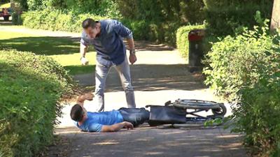 Der Blaulicht Report: Folge 73: Verprügelter Rollstuhlfahrer hat dunkles Geheimnis