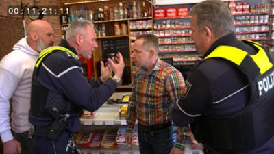 Der Blaulicht Report: Folge 23: Wenn die Katze das Haus verlässt / Der Lottogewinn