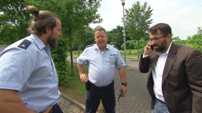 Der Blaulicht Report: Frau beobachtet Überfall in Videochat / Heimtückischer Plan eskaliert