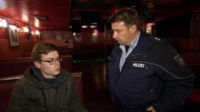 Der Blaulicht Report: Folge 12: Notarzt wird entführt / Mann verliebt sich in Prostituierte