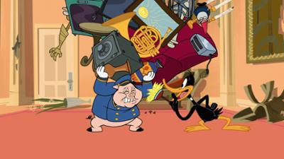 Die neue Looney Tunes Show: Staffel 2, Folge 2: Schweinchen Dick als Portier / Das Fahrradrennen