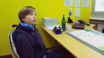 Familien im Brennpunkt: Folge 121: 9-Jähriger schwärzt seine Eltern beim Jugendamt an