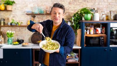Jamie Oliver: Folge 4: Blumenkohl-Spaghetti und Pesto-Brot