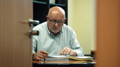 Anwälte der Toten: Folge 5: Schatten der Vergangenheit / Eiskalt abserviert