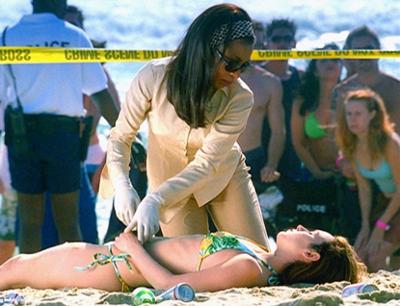 CSI: Miami: Staffel 1, Folge 21: Der Beißer
