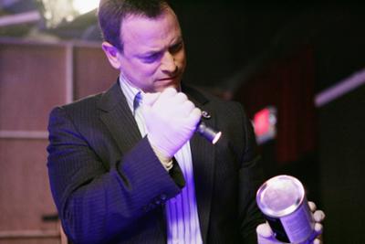 CSI: New York: Staffel 2, Folge 12: Die Farbe des Todes