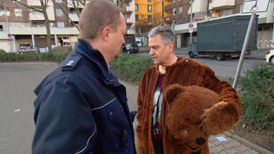 Der Blaulicht Report: Folge 63: Sofaflecken führen zu Ehekrach