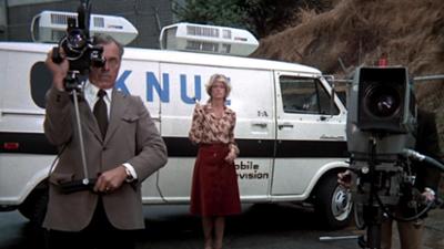 Der Sechs Millionen Dollar Mann: Staffel 2, Folge 11: Pressegangster