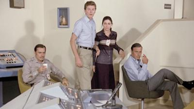 Der Sechs Millionen Dollar Mann: Staffel 5, Folge 13: Flug durch die Zeit