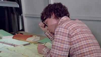 Der Sechs Millionen Dollar Mann: Staffel 4, Folge 17: Erfinderpech