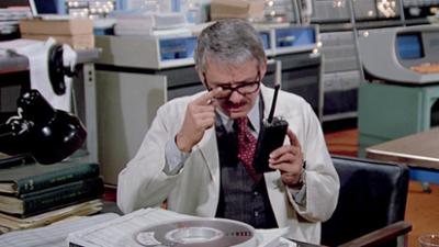 Der Sechs Millionen Dollar Mann: Staffel 4, Folge 22: Unter falschem Namen