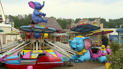 Die Kirmes-Könige: Staffel 1, Folge 2: Geisterbahn, Babyflug und ein gebrauchter Tag