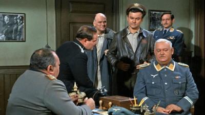 Ein Käfig voller Helden: Folge 13: Alibi für Col. Klink