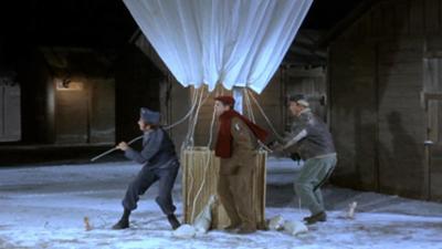 Ein Käfig voller Helden: Folge 24: Husch, husch, ins Körbchen