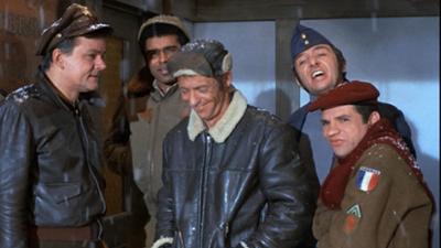 Ein Käfig voller Helden: Folge 23: Gesundheit, Herr Kommandant