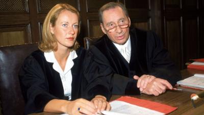 Im Namen des Gesetzes: Folge 6: Grabsteine