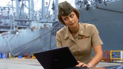 J.A.G. - Im Auftrag der Ehre: Staffel 3, Folge 1: Das Skelett im Schiffsrumpf