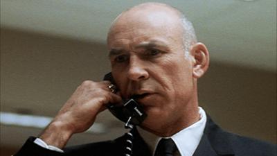 J.A.G. - Im Auftrag der Ehre: Staffel 4, Folge 16: Eiskalter Tod