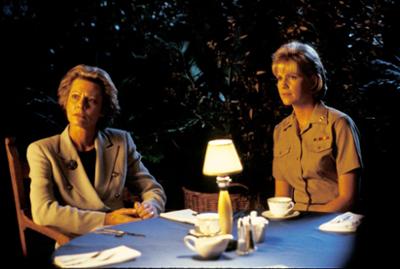 J.A.G. - Im Auftrag der Ehre: Staffel 1, Folge 17: Sprung in den Tod