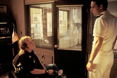 J.A.G. - Im Auftrag der Ehre: Staffel 3, Folge 5: König der Flöhe