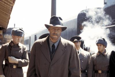 J.A.G. - Im Auftrag der Ehre: Staffel 3, Folge 24: Liebesgrüße nach Moskau (1)