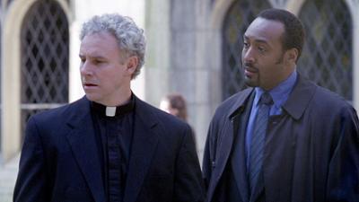 Law & Order: Staffel 12, Folge 11: Der Lieblingspriester