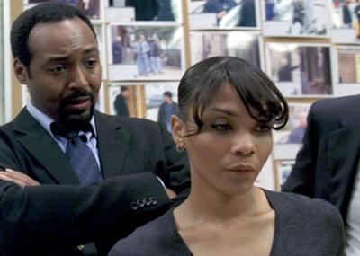 Law & Order: Staffel 15, Folge 5: Spiel mit dem Feuer