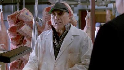 Law & Order: Staffel 6, Folge 10: Die Vergangenheit der Miss Costello