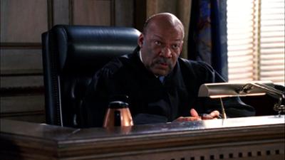 Law & Order: Staffel 15, Folge 12: Eine Freundin zuviel