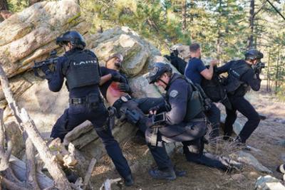 S.W.A.T.: Staffel 1, Folge 21: Treibjagd