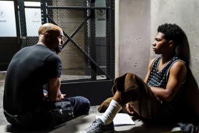 S.W.A.T.: Staffel 1, Folge 7: Der rechte Weg S.W.A.T.: Staffel 1, Folge 7: Der rechte Weg