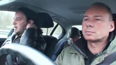 Schneller als die Polizei erlaubt: Staffel 6, Folge 6: Riskanter Reifenwechsel