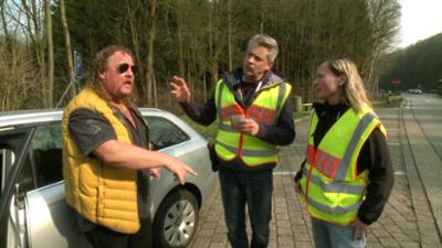 Schneller als die Polizei erlaubt: Folge 12: PKW bedrängt ein Motorrad