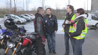 Schneller als die Polizei erlaubt: Staffel 10, Folge 22: Racheaktion an einem Playboy