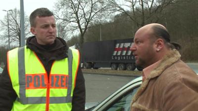 Schneller als die Polizei erlaubt: Staffel 9, Folge 17: Kein "Verwandschaftsbonus"