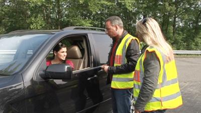 Schneller als die Polizei erlaubt: Staffel 6, Folge 38: Ein Rentner provoziert fast einen Unfall